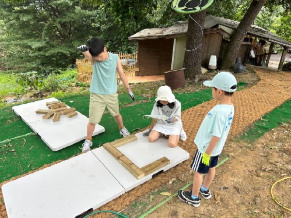 벤치 만들기 협업중.jpeg