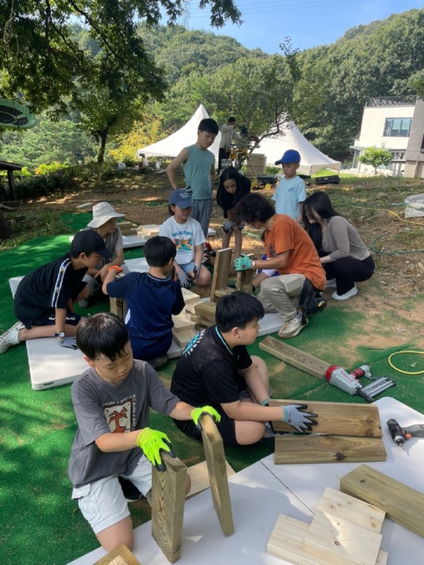 목공 수업중.jpeg